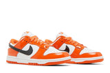 Vista frontal do Nike Nike Dunk Low Patent Halloween mostrando biqueira e costuras
