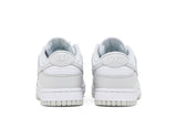 Vista superior do Nike Nike Dunk Low Photon Dust mostrando abertura, lingueta e cadarços