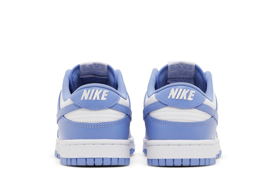 Vista superior do Nike Nike Dunk Low Polar Blue mostrando abertura, lingueta e cadarços