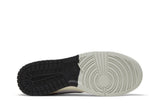 Vista traseira do Nike Nike Dunk Low Premium Chicago Split mostrando calcanheira e detalhes do solado