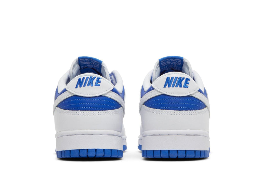 Vista superior do Nike Nike Dunk Low Racer Blue mostrando abertura, lingueta e cadarços
