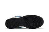 Vista traseira do Nike Nike Dunk Low SE Animal Colorido mostrando calcanheira e detalhes do solado