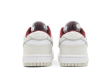 Vista superior do Nike Nike Dunk Low SE Just Do It White Phantom mostrando abertura, lingueta e cadarços