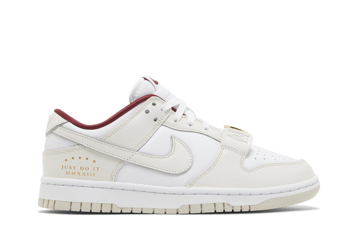 Tênis Nike Dunk Low SE Just Do It White Phantom Branco