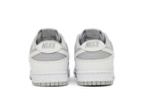 Vista superior do Nike Nike Dunk Low White Neutral Grey mostrando abertura, lingueta e cadarços