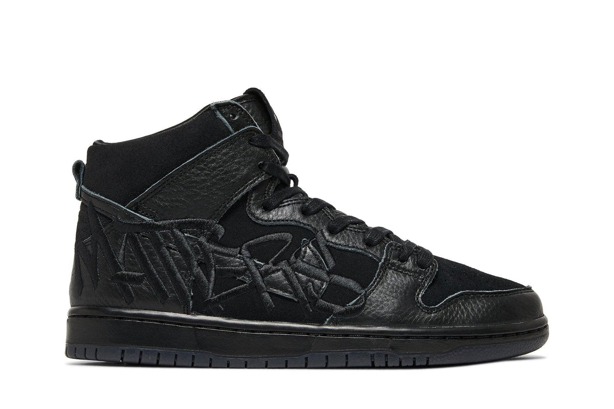 Tênis Nike SB Dunk High Pro Black and Metallic Gold Preto