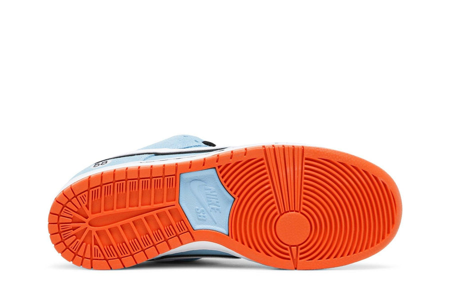 Vista traseira do Nike Nike SB Dunk Low Club 58 Gulf mostrando calcanheira e detalhes do solado
