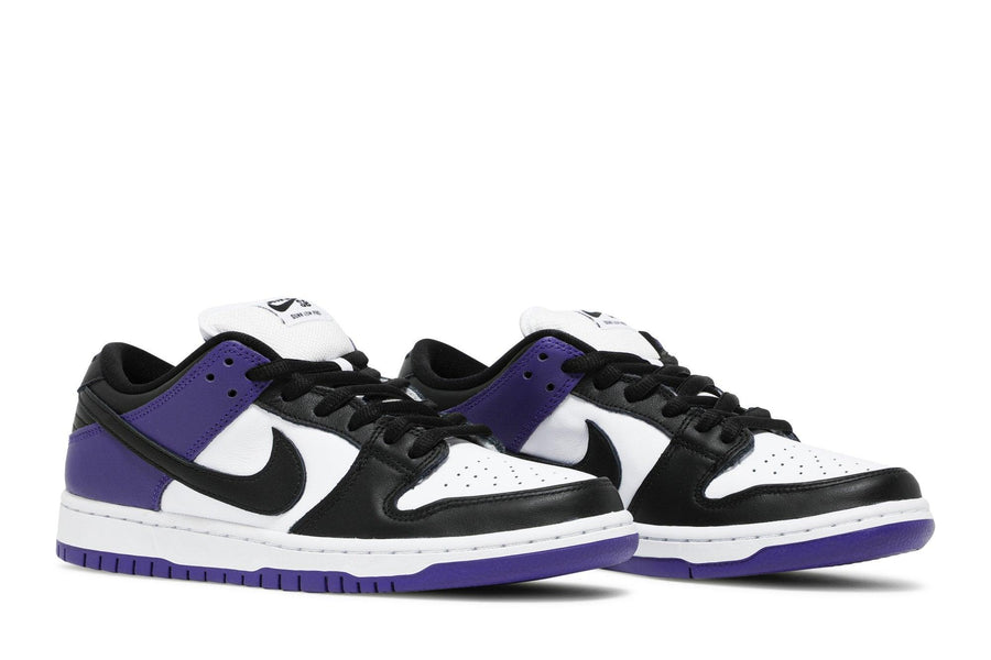 Vista frontal do Nike Nike SB Dunk Low Court Purple mostrando biqueira e costuras