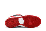 Vista traseira do Nike Nike SB Dunk Low Pro Chicago mostrando calcanheira e detalhes do solado