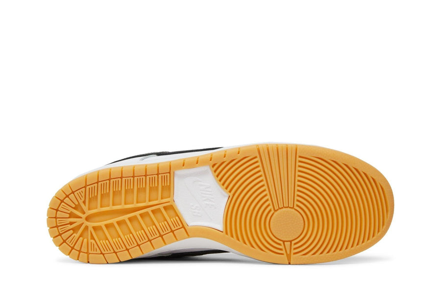 Vista traseira do Nike Nike SB Dunk Low Pro ISO White Gum mostrando calcanheira e detalhes do solado