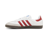 Vista lateral do Adidas Adidas Samba OG White Scarlet mostrando design do cabedal e logo da marca