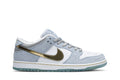 Tênis Sean Cliver x Dunk Low SB Holiday Special Azul - Nike - DC9936100