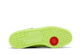 Vista traseira do Adidas The Grinch x adidas Forum Low Green mostrando calcanheira e detalhes do solado