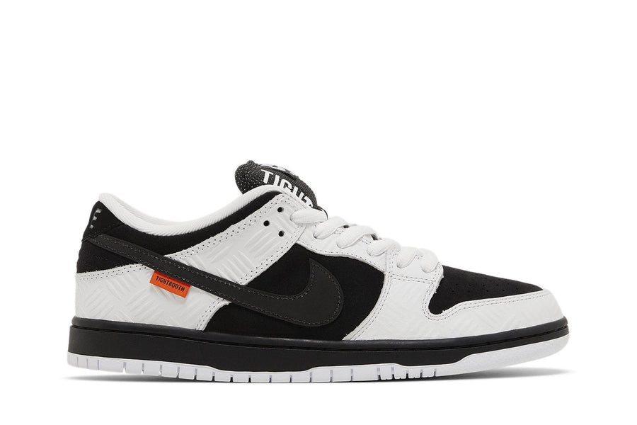 Nike TIGHTBOOTH x Nike SB Dunk Low Pro Black White tênis em preto original na LK Sneakers