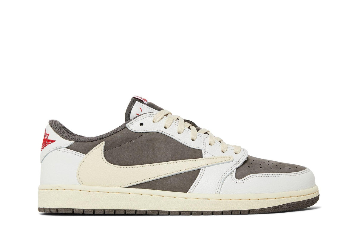 Tênis Nike Travis Scott x Air Jordan 1 Low OG Reverse Mocha Bege