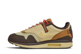 Vista lateral do Nike Travis Scott x Nike Air Max 1 Cactus Brown mostrando design do cabedal e logo da marca