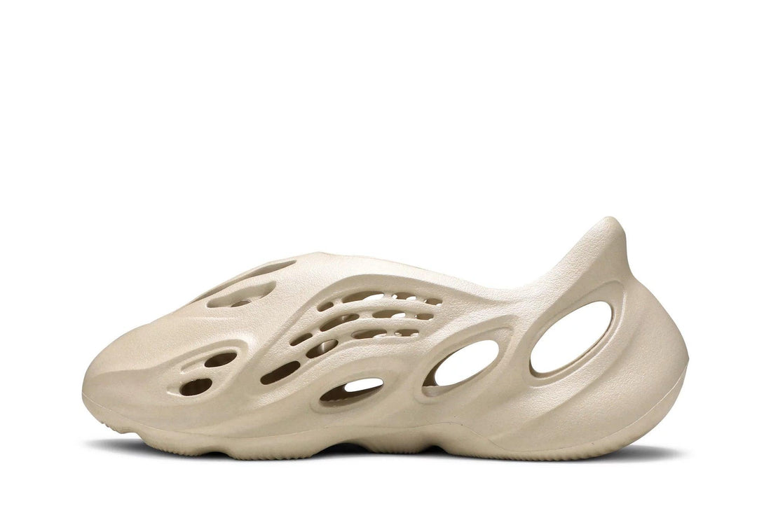 Tênis Yeezy Foam Runner Sand Bege - LK Sneakers