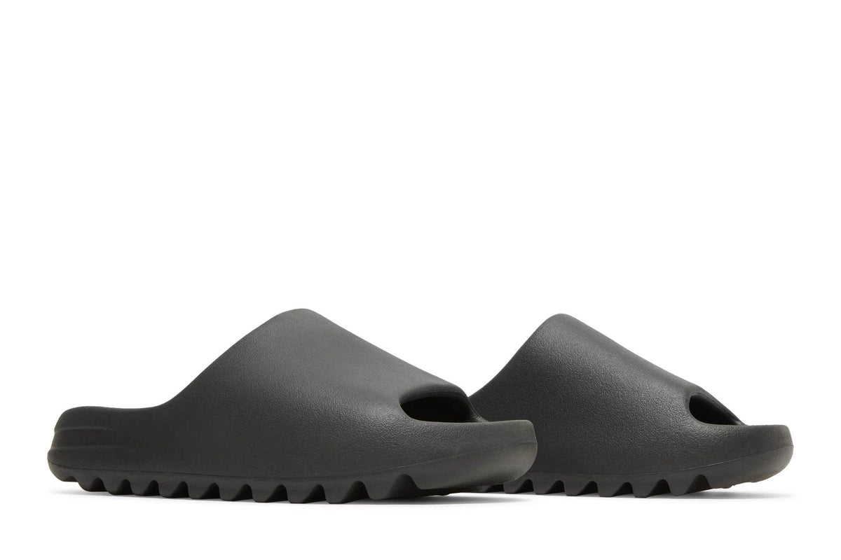 K*N様 最終値下　 YEEZY SLIDE Onyx サンダル30 Tênis Yeezy Slide Onyx Preto | LK Sneakers